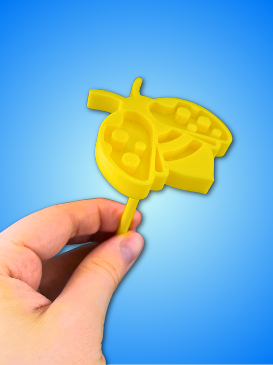 Abreuvoir pour pollinisateurs en forme d'abeille avec piquet — Imprimé en 3D PETG | Lots de 1, 3, 5 ou 10 | Utilisation extérieure sécurisée